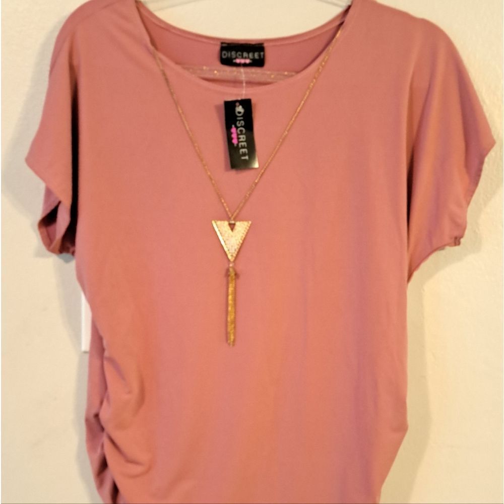 Discreet Top With Necklace‎